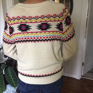 Adorable Aztec sweater EUC